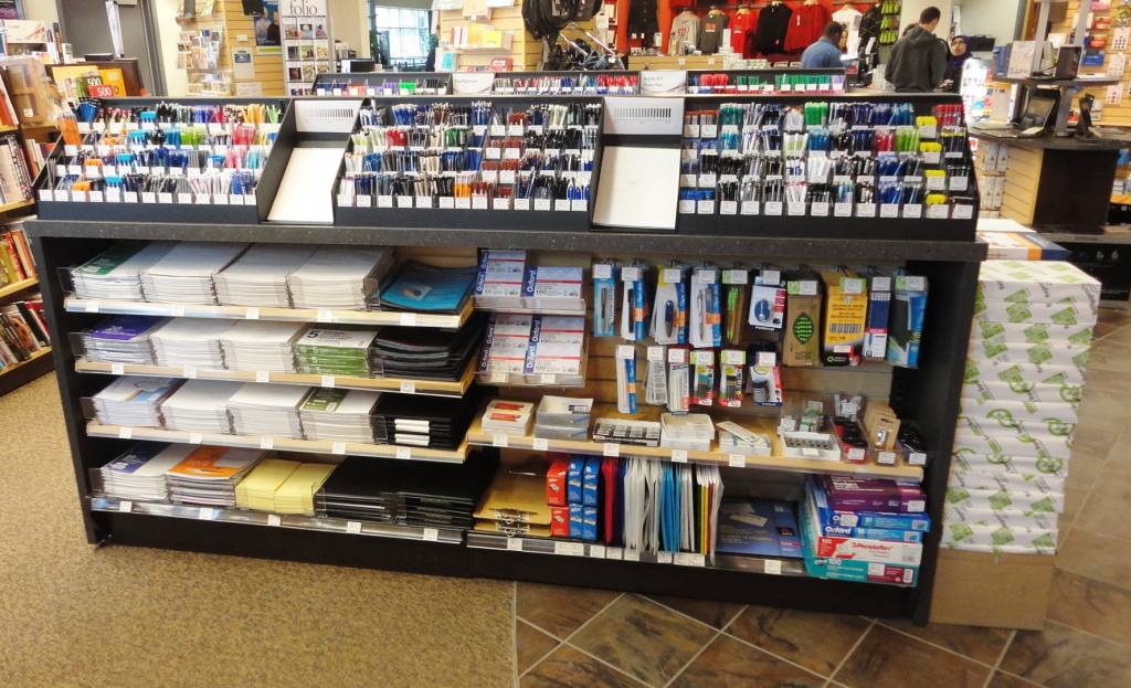 Îlot double, section première - Étagère commerciale, gondole, murale et Îlot de magasin - Mobico Canada