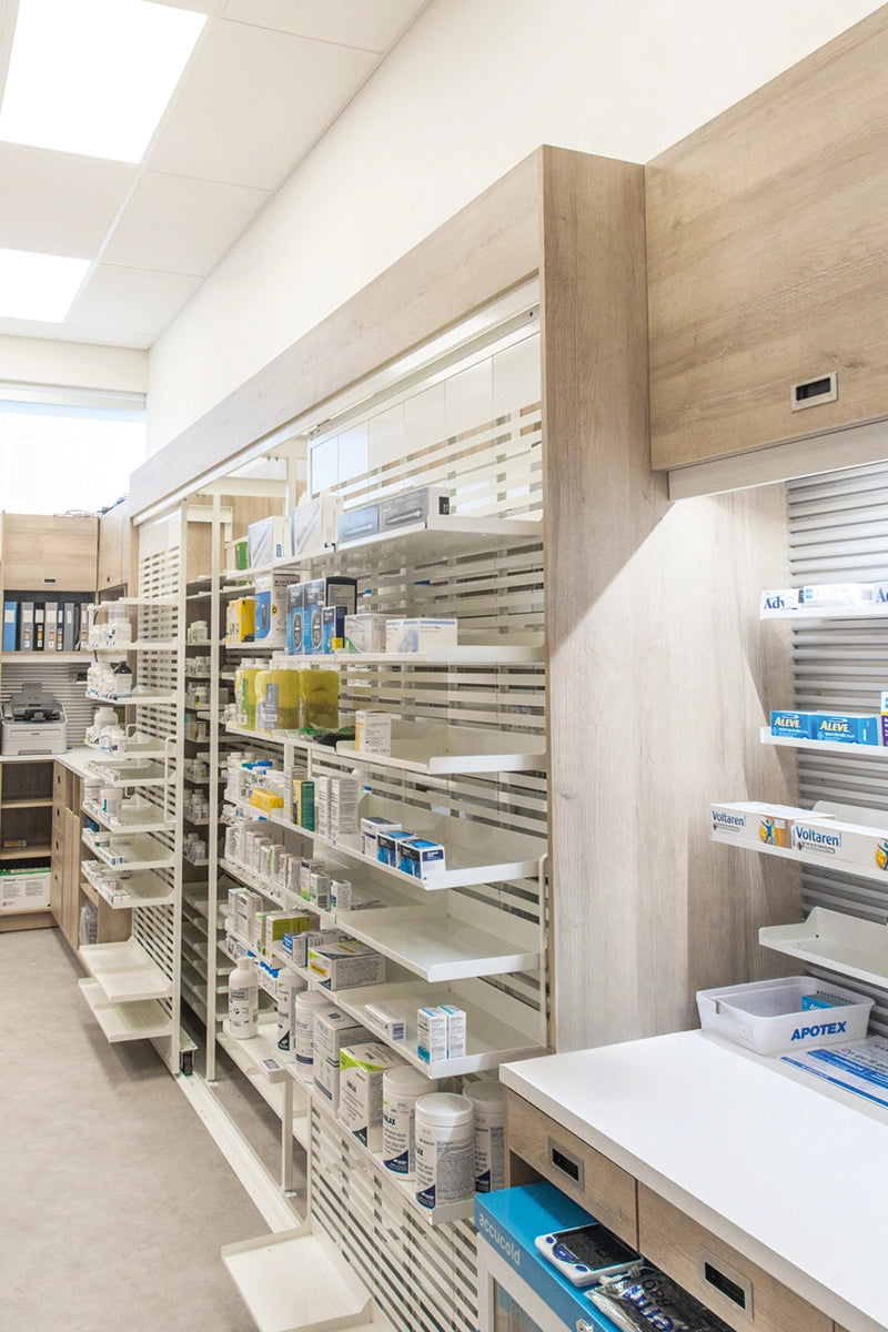 industrie-pharmacie-comptoir-ordonnances-amenagement-commercial-retail-design-1_4d2e2d0a-476f-4149-9eef-5ba5aa5d41a5.webp