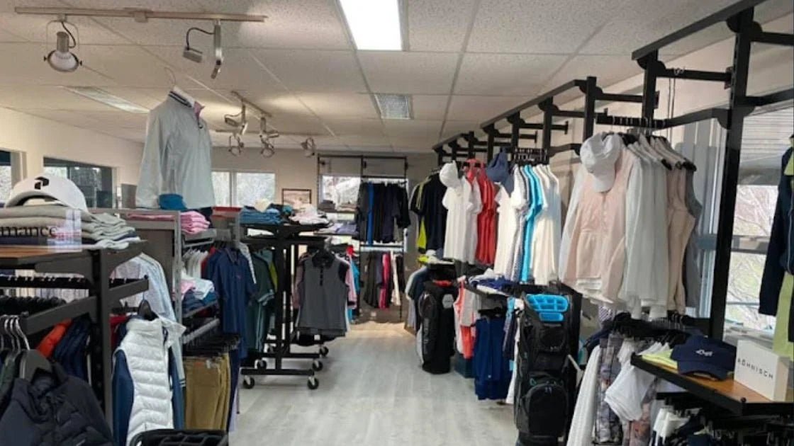 Réalisation d'une boutique de golf - Mobico inc.