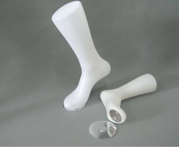 Pied homme en plastique PEAU ou BLANC avec aimant, grandeur 10 - 13 - Pied, main, jambe & fessier - Mobico Canada