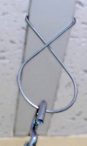 Crochet pour plafond suspendu en métal 1 - 3/8"x 2 - 3/4" - Porte - prix & solution d'accrochage - Mobico Canada