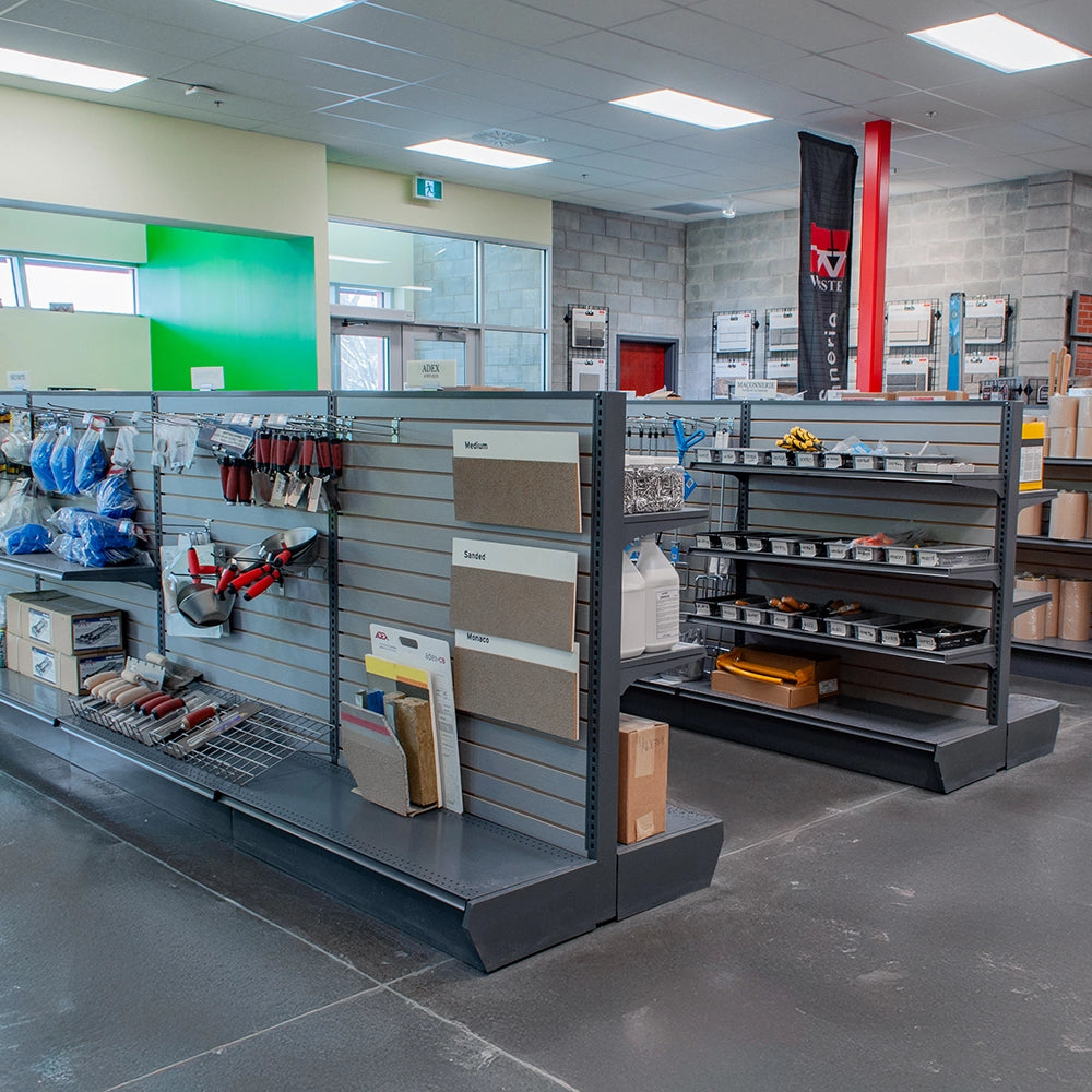 industrie-quincailleries-location-outils-amenagement-commercial-retail-design-2.webp