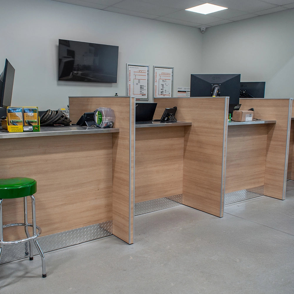 industrie-quincailleries-location-outils-amenagement-commercial-retail-design-3.webp